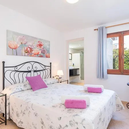 Villa Nuriana 4 Bedroom Villa, Calan Blanes