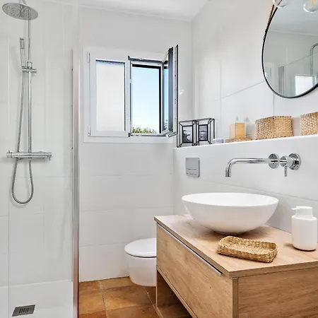 别墅 Nuriana 4 Bedroom Villa, Calan Blanes 卡拉恩弗卡特