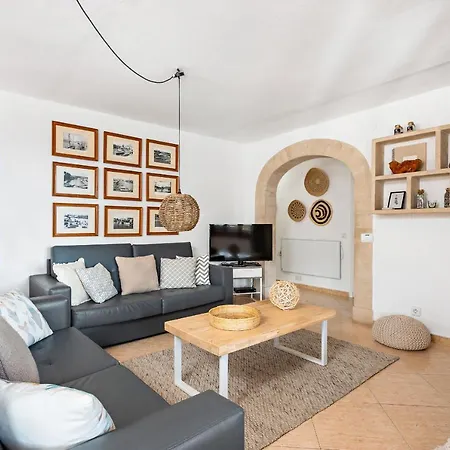 Villa Nuriana 4 Bedroom Villa, Calan Blanes *