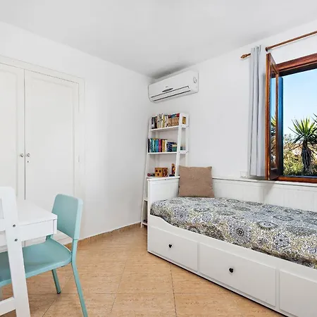 Vila Nuriana 4 Bedroom Villa, Calan Blanes *