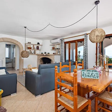 Nuriana 4 Bedroom Villa, Calan Blanes * Cala'n Forcat