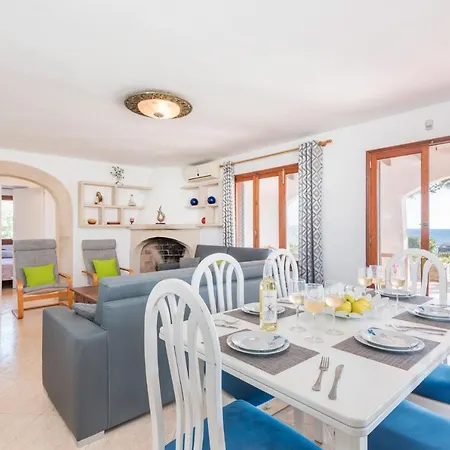 Villa Nuriana 4 Bedroom Villa, Calan Blanes *