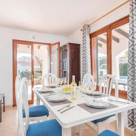 Nuriana 4 Bedroom Villa, Calan Blanes Cala en Forcat