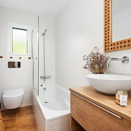 Nuriana 4 Bedroom Villa, Calan Blanes * Cala en Forcat