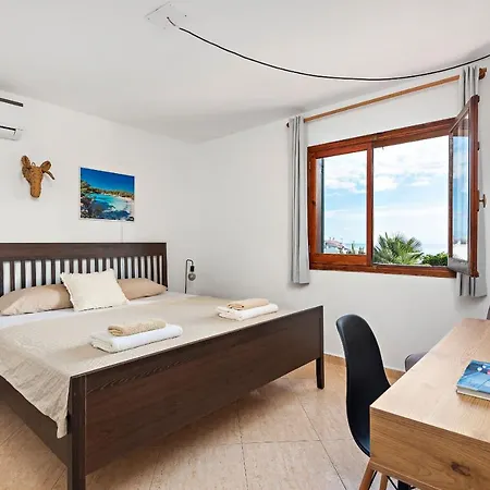 Nuriana 4 Bedroom Villa, Calan Blanes Villa